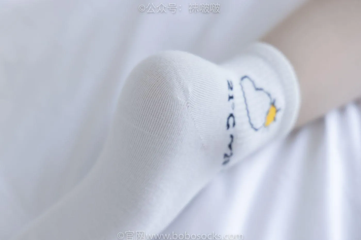 [BoBoSocks袜啵啵]NO.031 小奶熊-AJ板鞋、白棉袜、厚肉丝 [149P]插图3